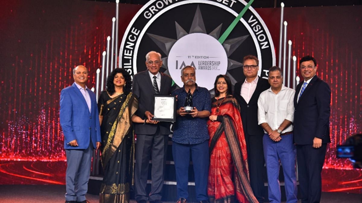 Piyush Pandey with being felicitated by all past presidents of IAA India Chapter